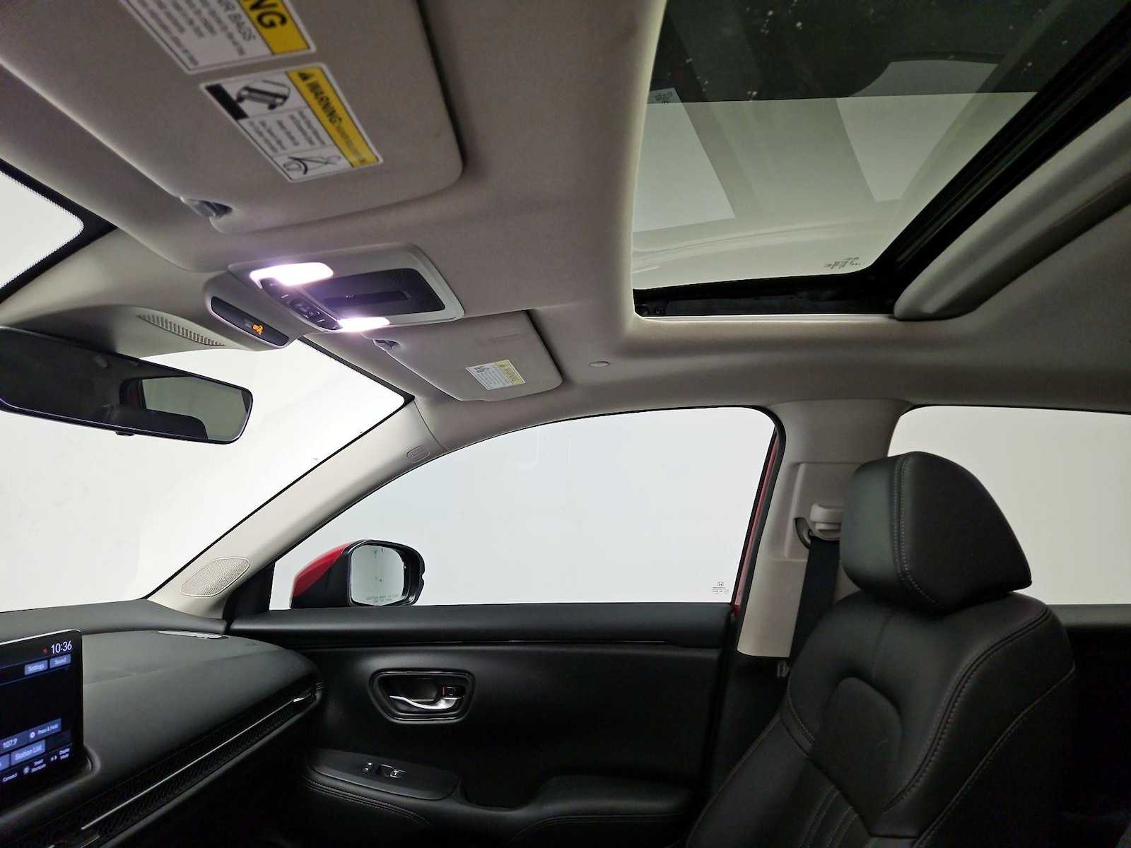 Sunroof(s) & Overhead Airbags