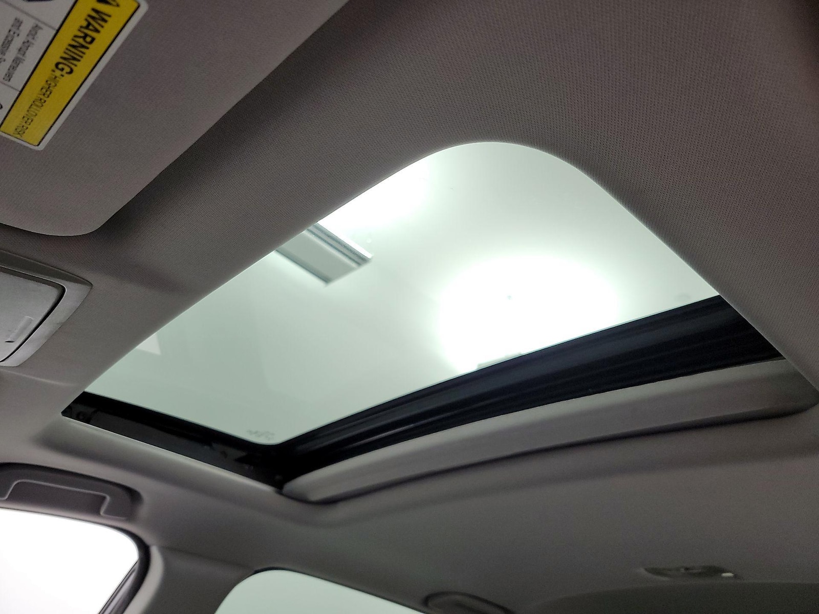 Sunroof(s) & Overhead Airbags