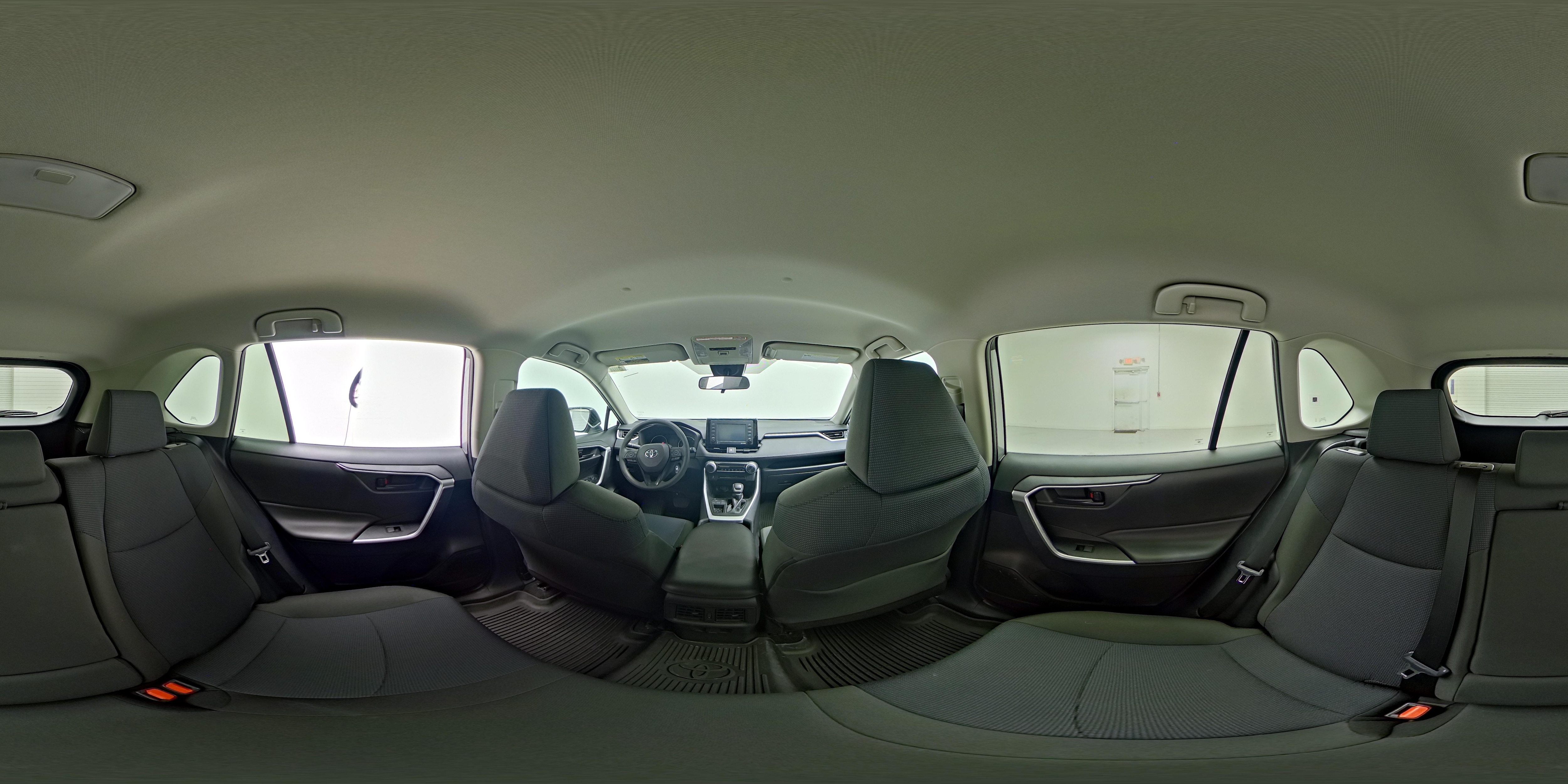 2022 Toyota RAV4 LE - Photo 25