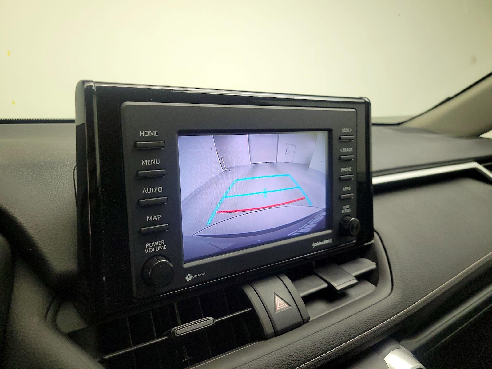 2022 Toyota RAV4 LE - Photo 15