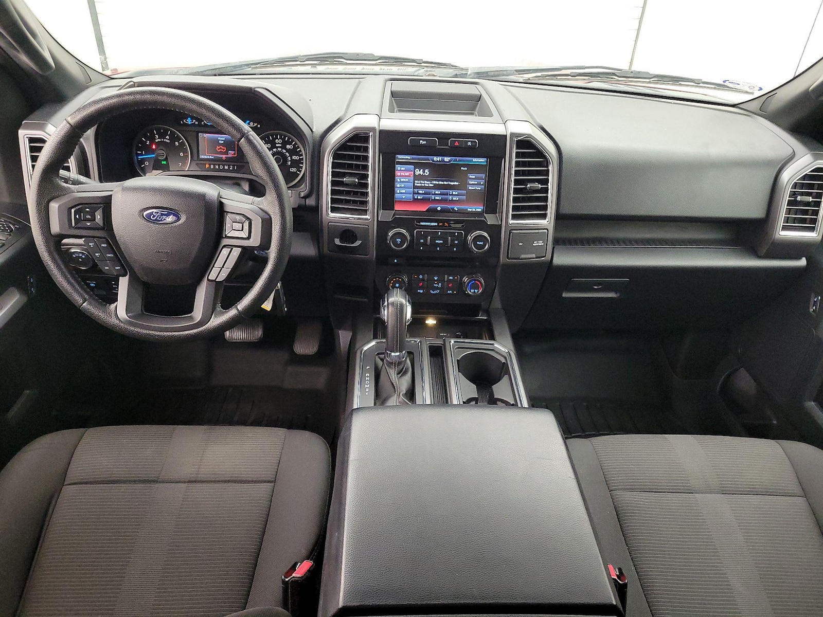 2015 Ford F-150 XLT - Photo 10