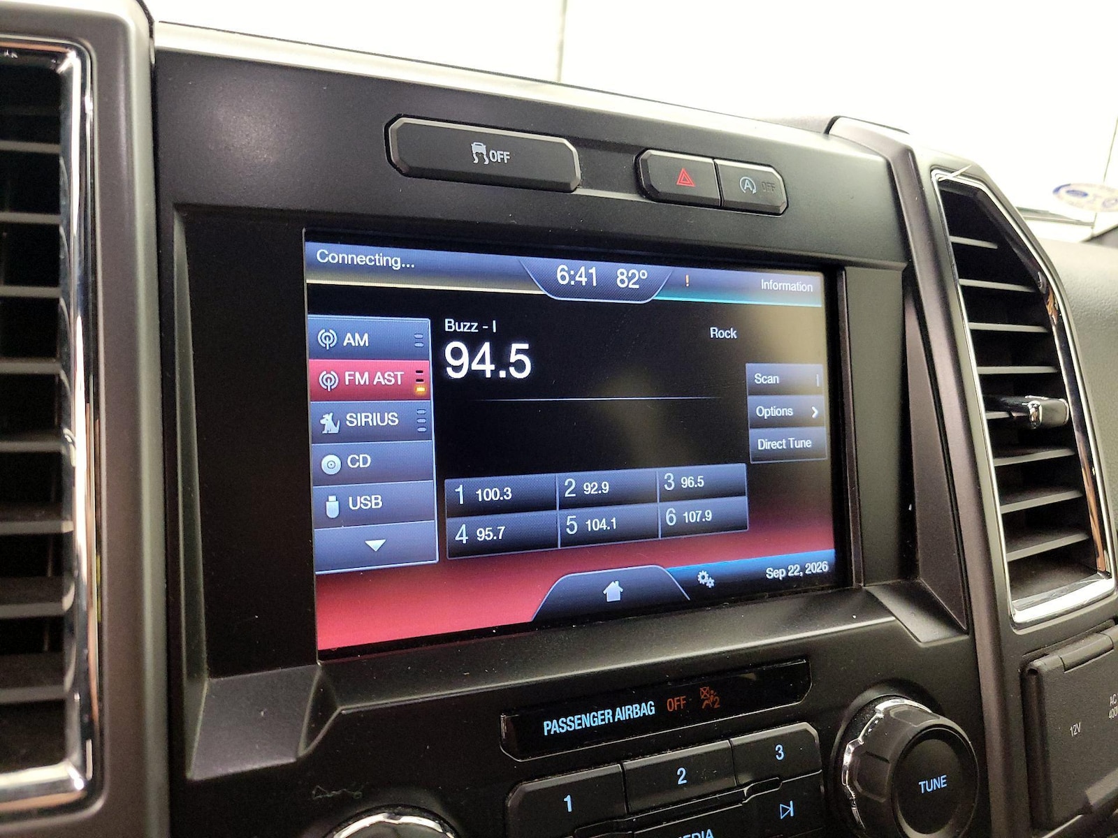 2015 Ford F-150 XLT - Photo 16