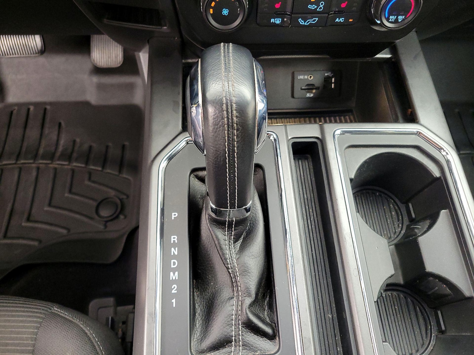 2015 Ford F-150 XLT - Photo 18