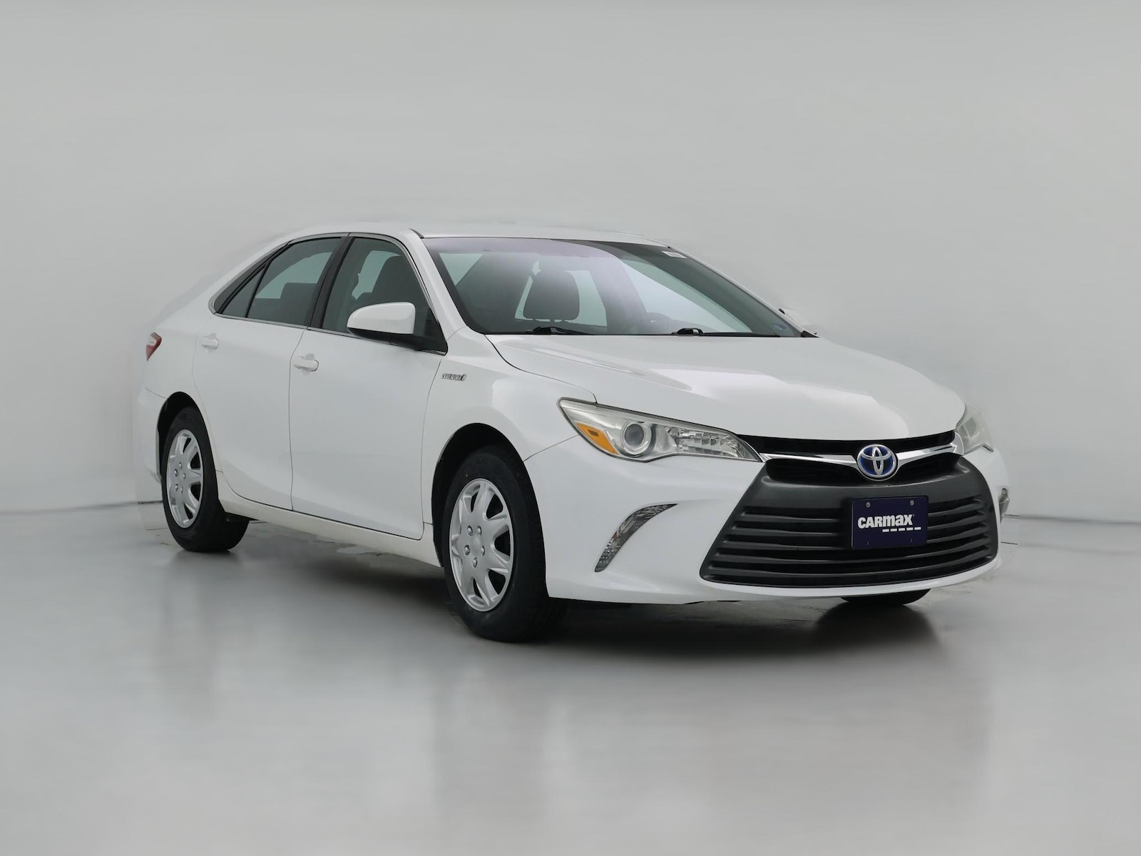 2017 Toyota Camry LE - Photo 1
