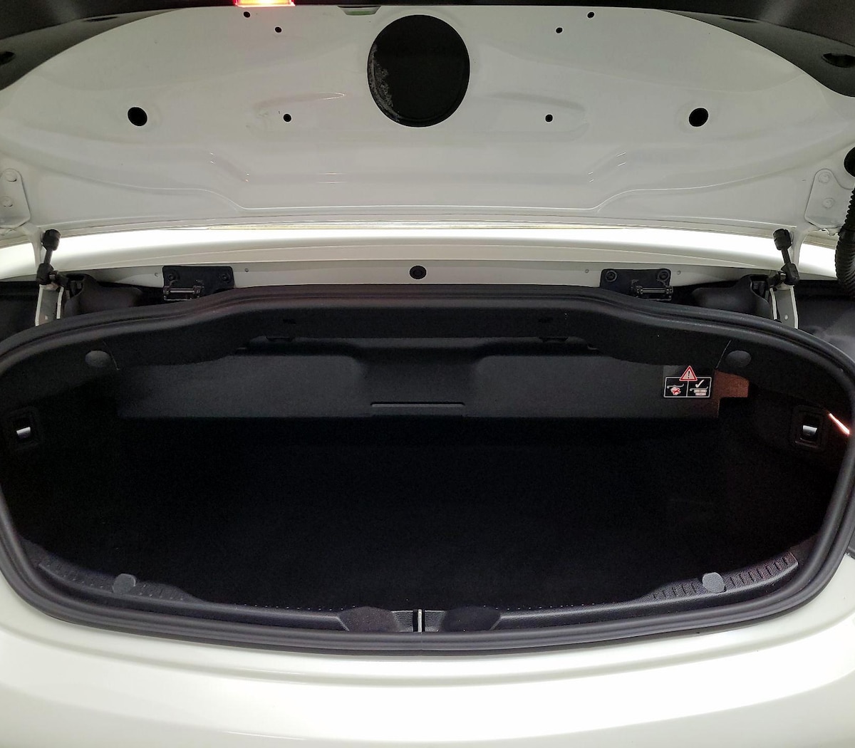 Trunk/Cargo (Seats Up)
