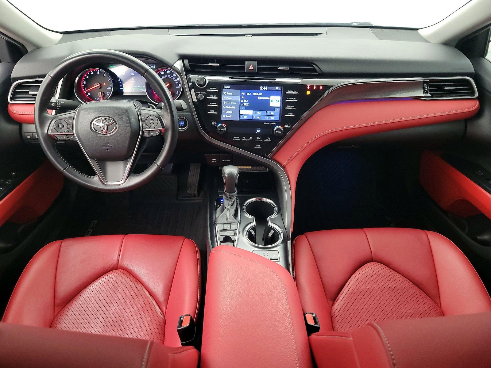 2019 Toyota Camry XSE - Photo 10
