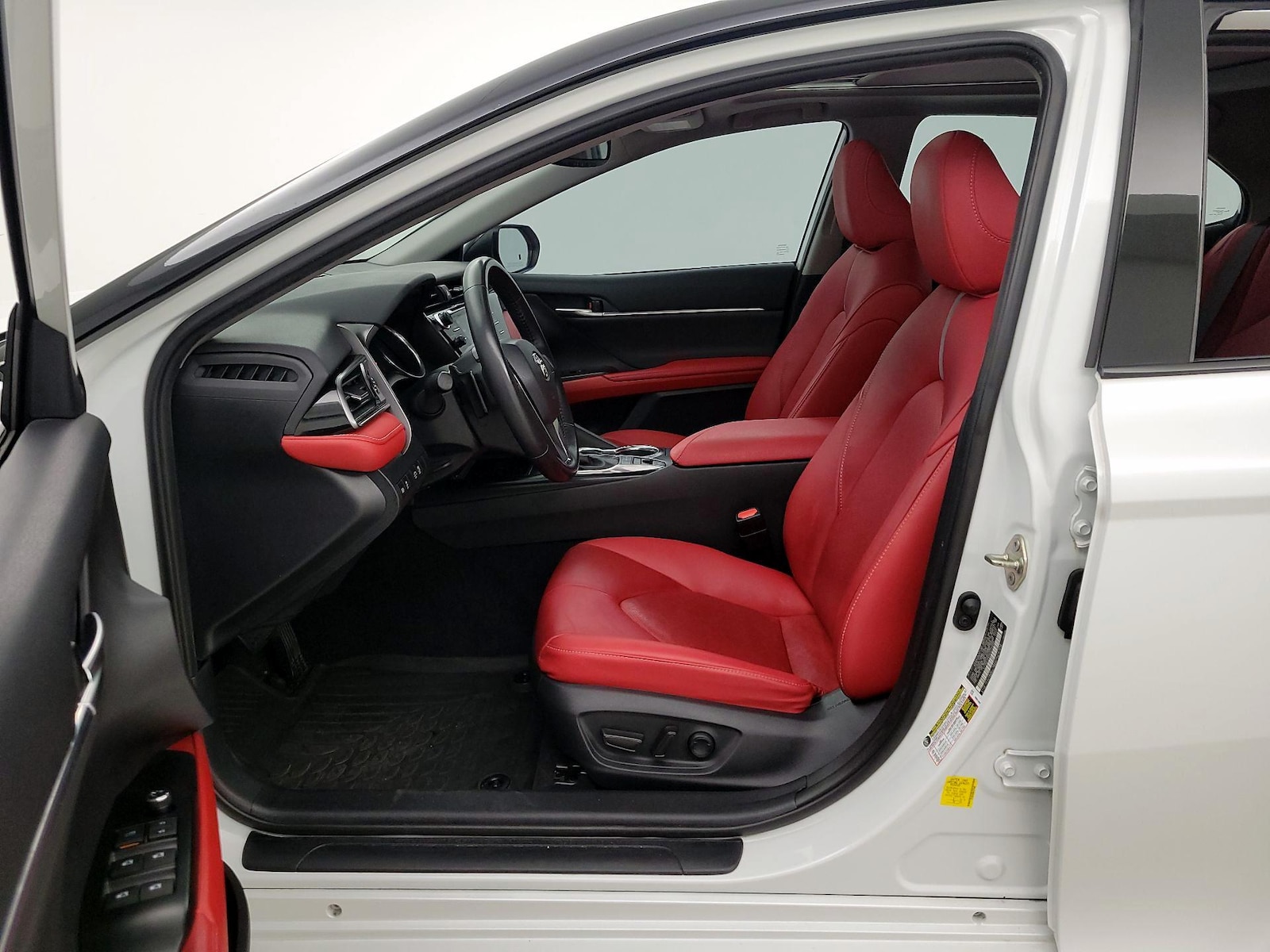 2019 Toyota Camry XSE - Photo 12