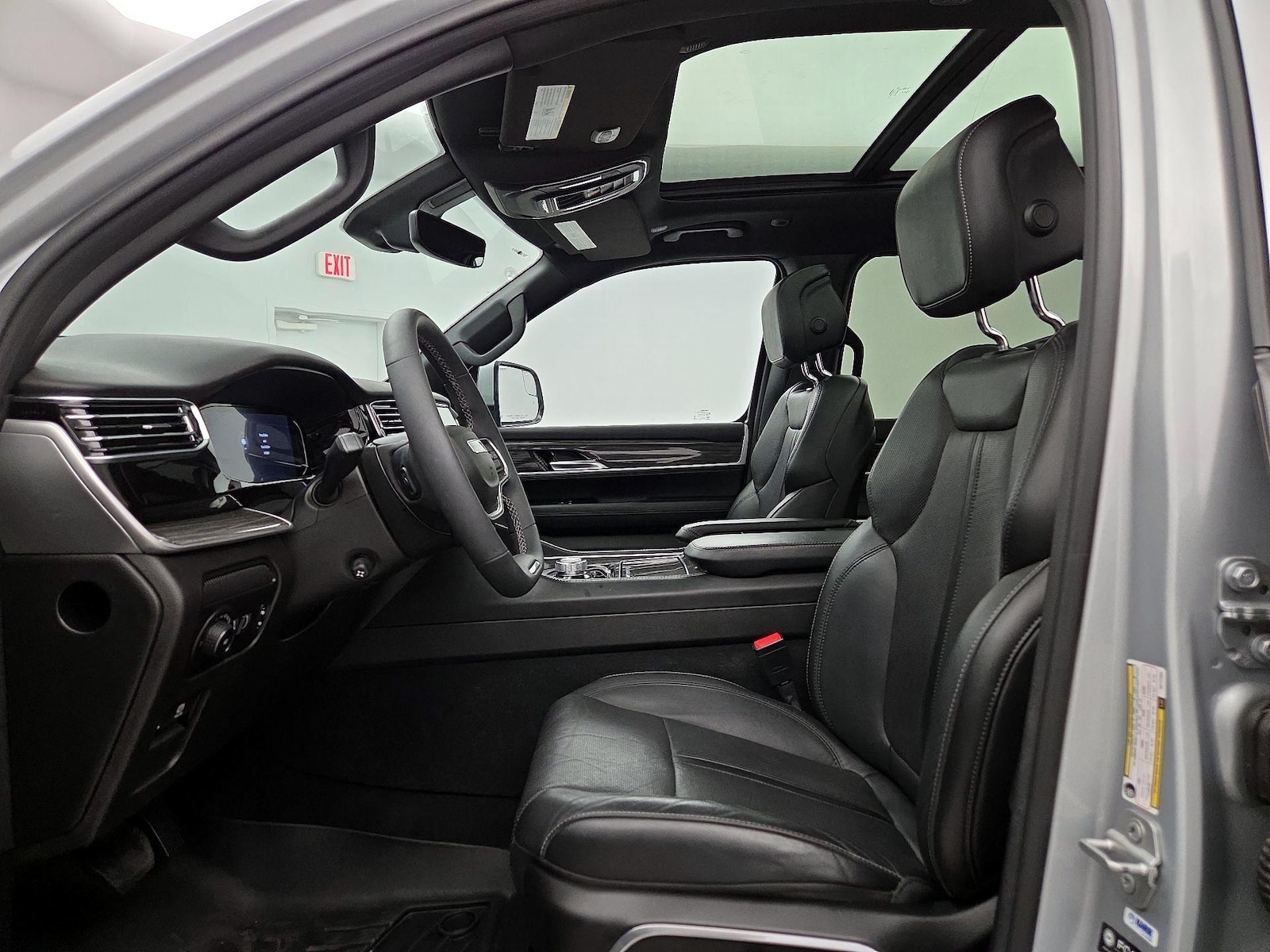2022 Jeep Wagoneer Series II - Photo 12