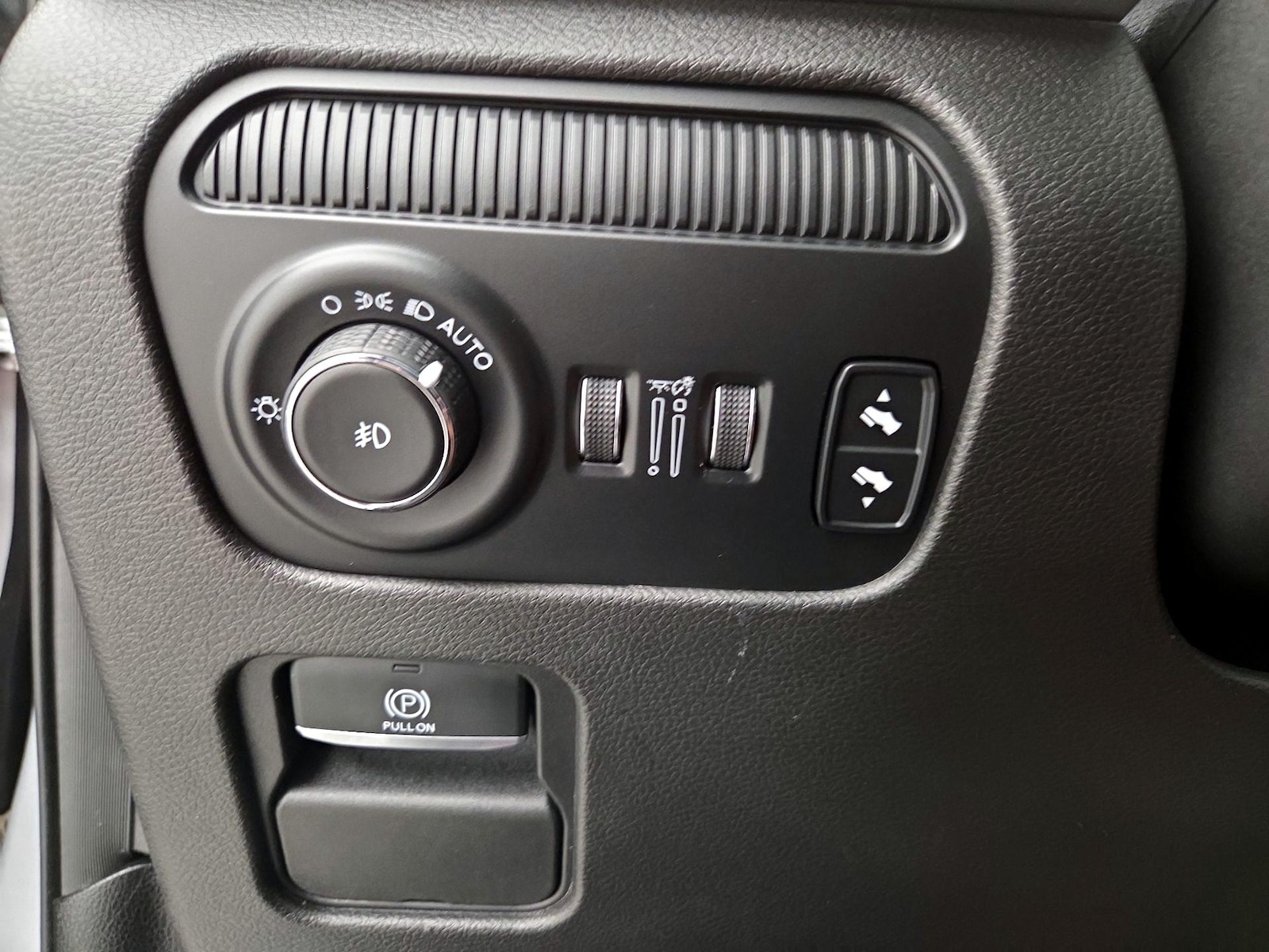 2022 Jeep Wagoneer Series II - Photo 14