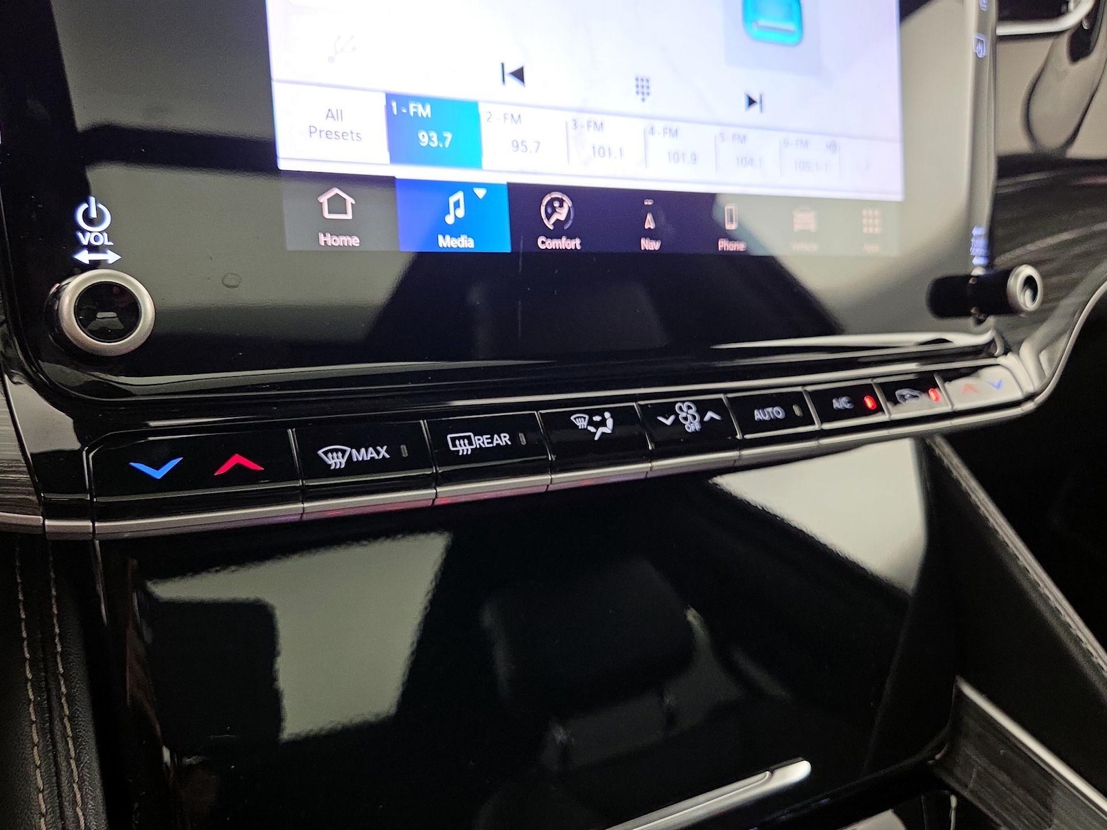 2022 Jeep Wagoneer Series II - Photo 18