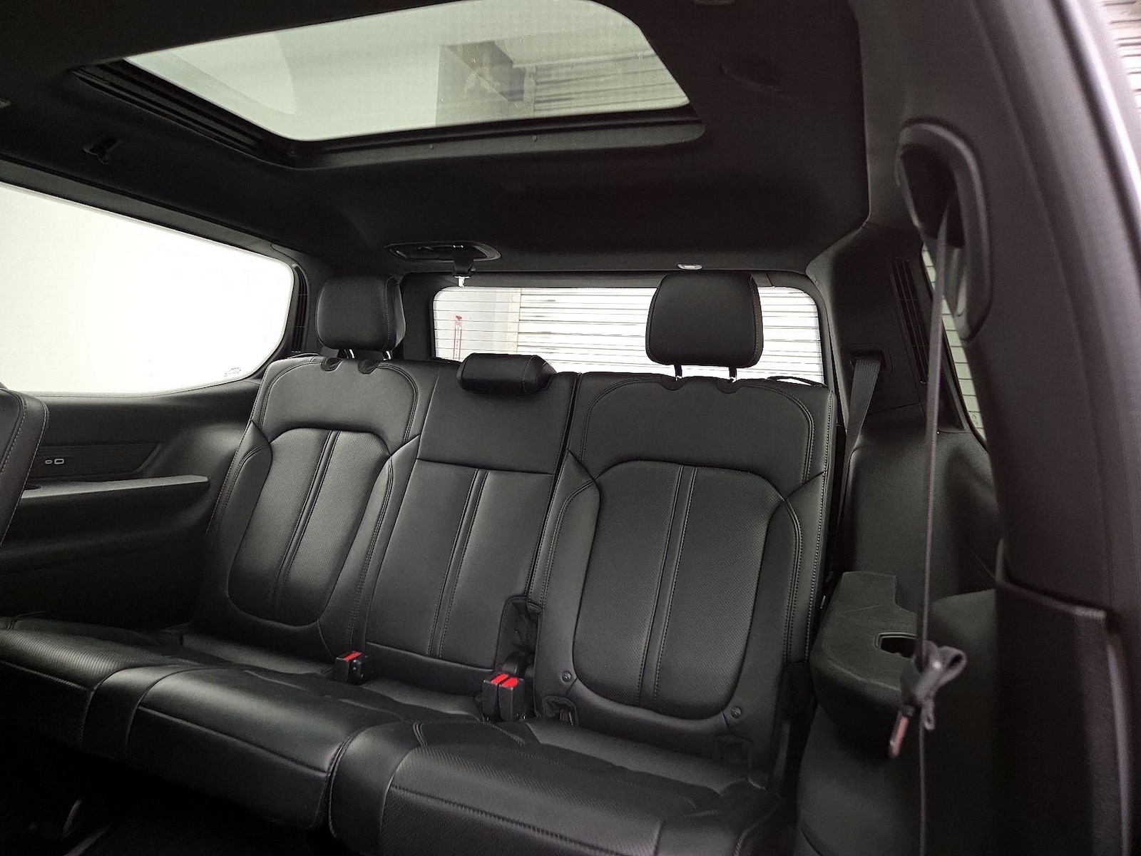 2022 Jeep Wagoneer Series II - Photo 23