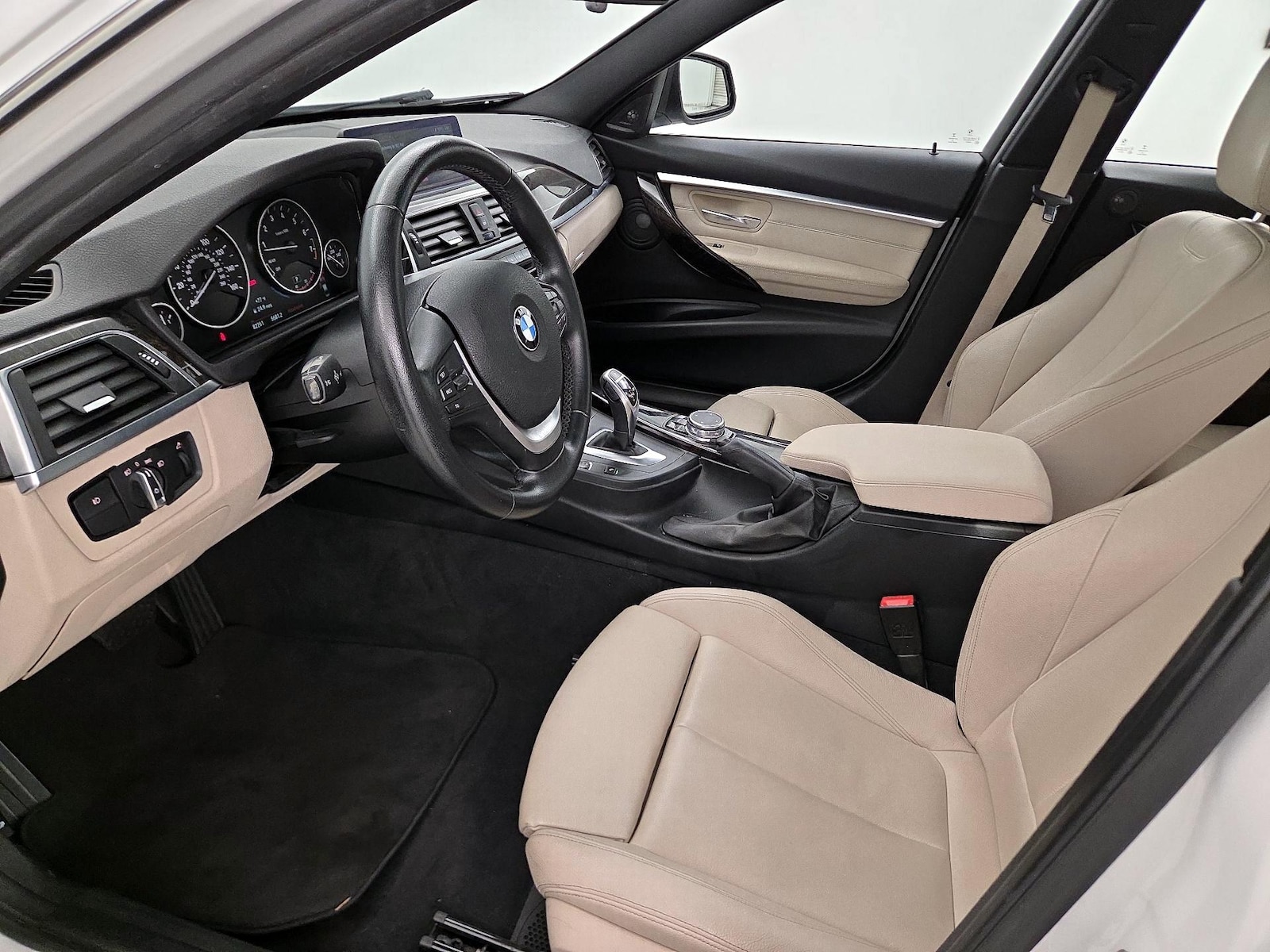 Power Seat(s) & Side Airbags