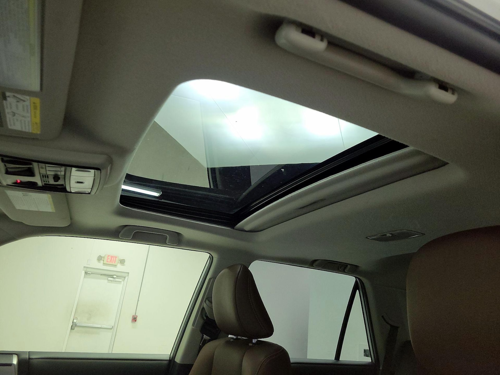 Sunroof(s) & Overhead Airbags