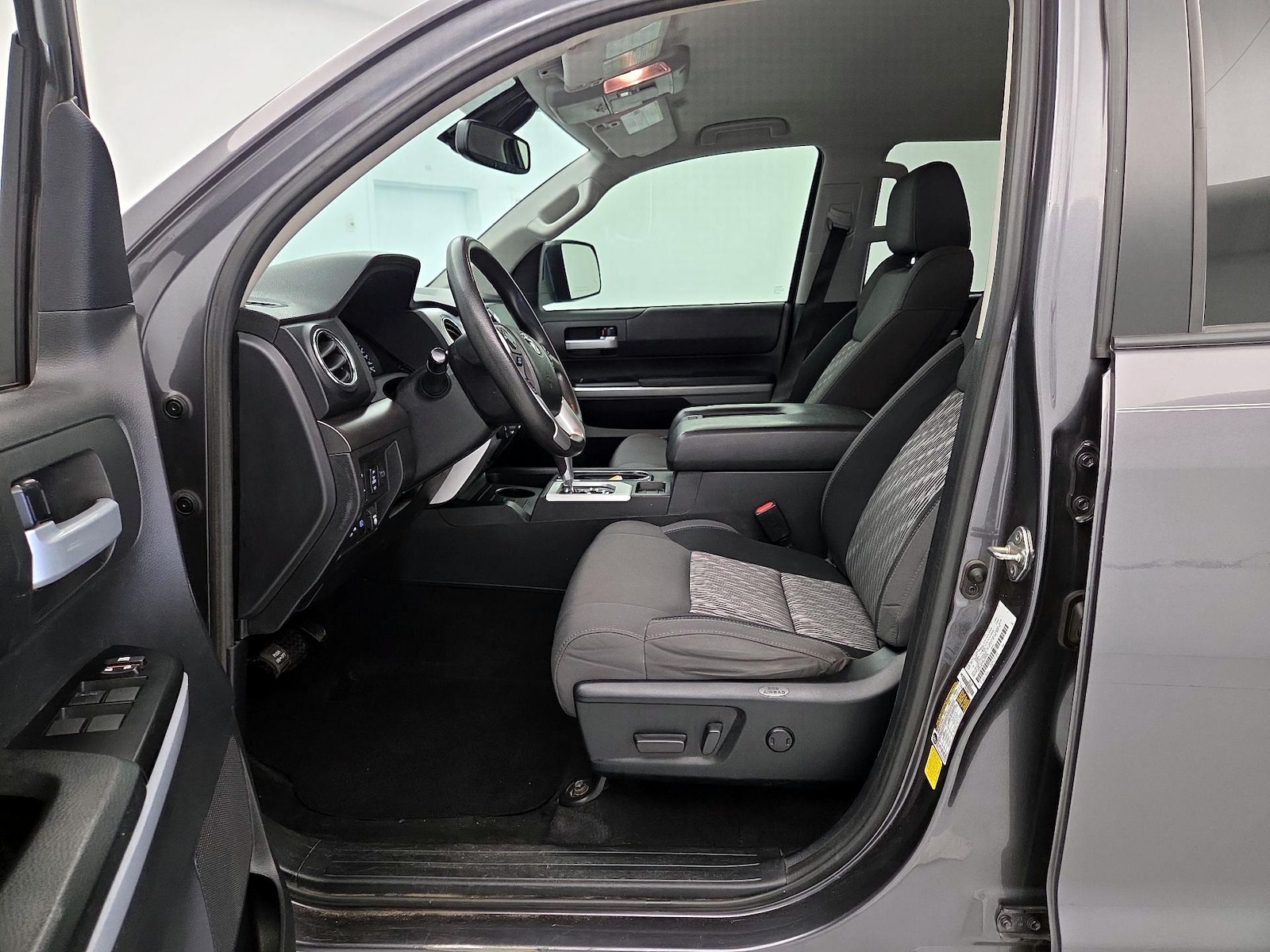Power Seat(s) & Side Airbags