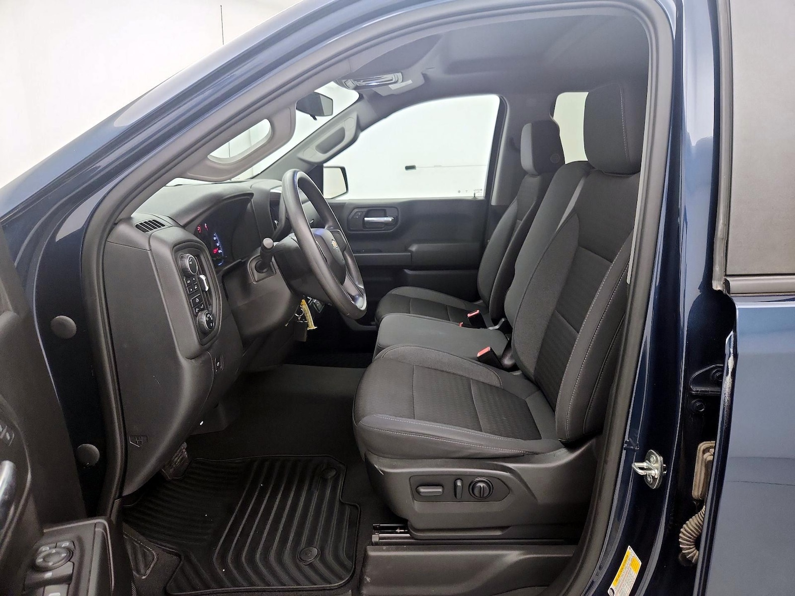 Power Seat(s) & Side Airbags