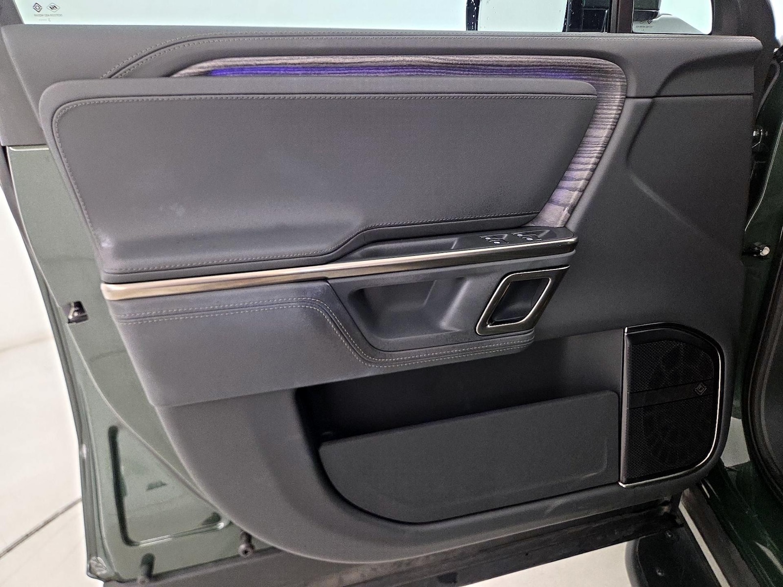 2023 Rivian R1S Adventure - Photo 13