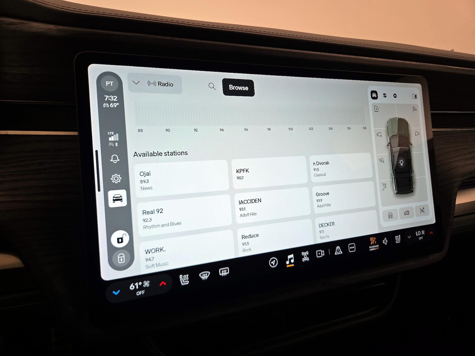 2023 Rivian R1S Adventure - Photo 16
