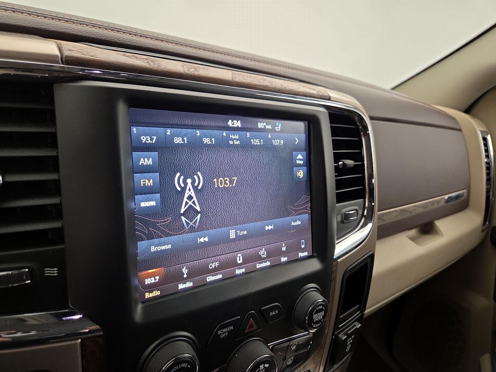 2018 RAM Ram 3500 Pickup Laramie Longhorn - Photo 17