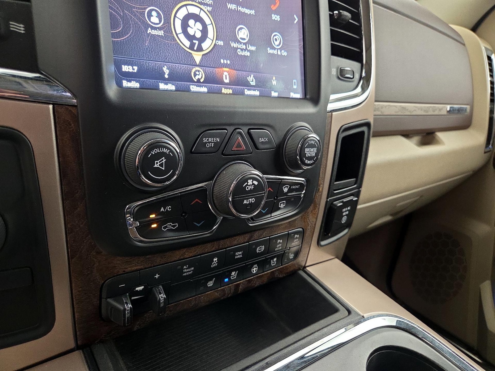 2018 RAM Ram 3500 Pickup Laramie Longhorn - Photo 18
