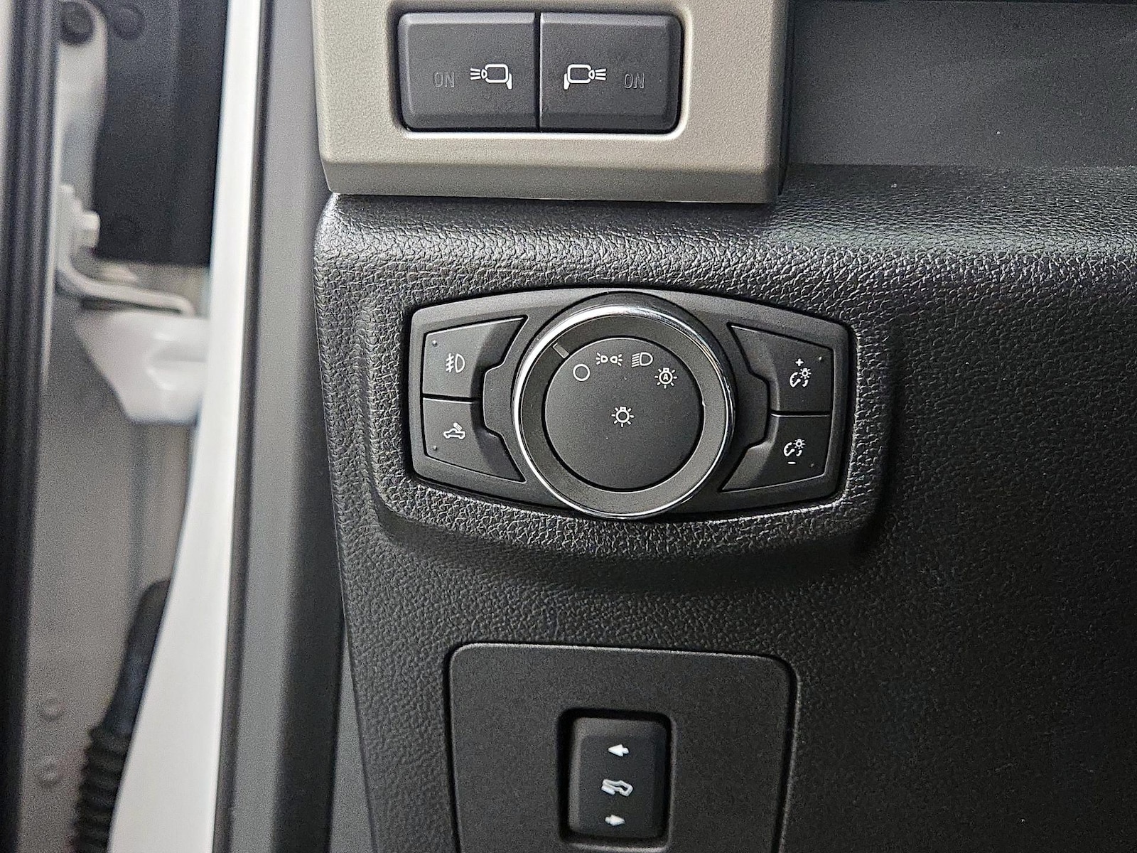 2016 Ford F-150 Lariat - Photo 14