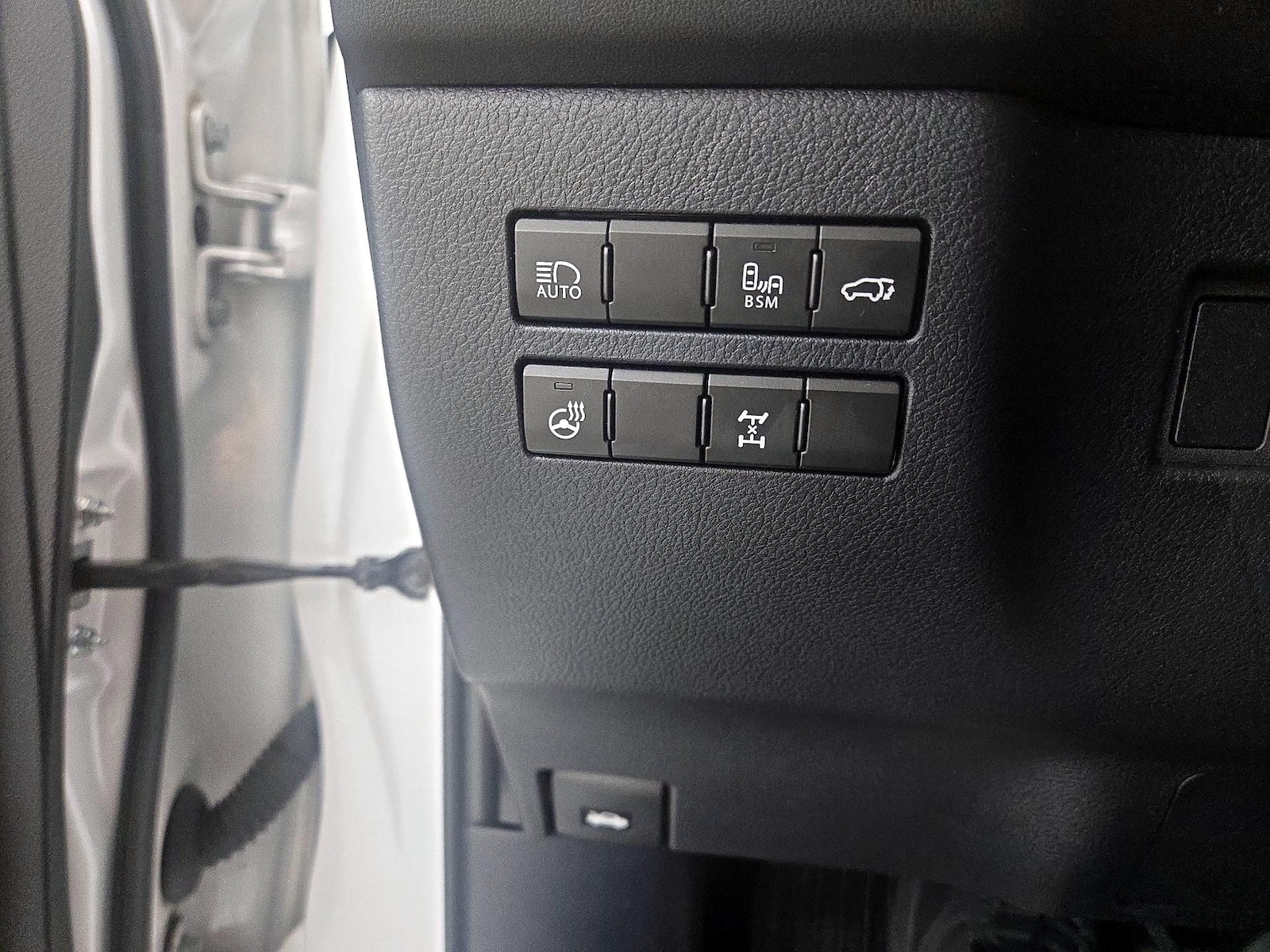 2020 Lexus NX 300 - Photo 14