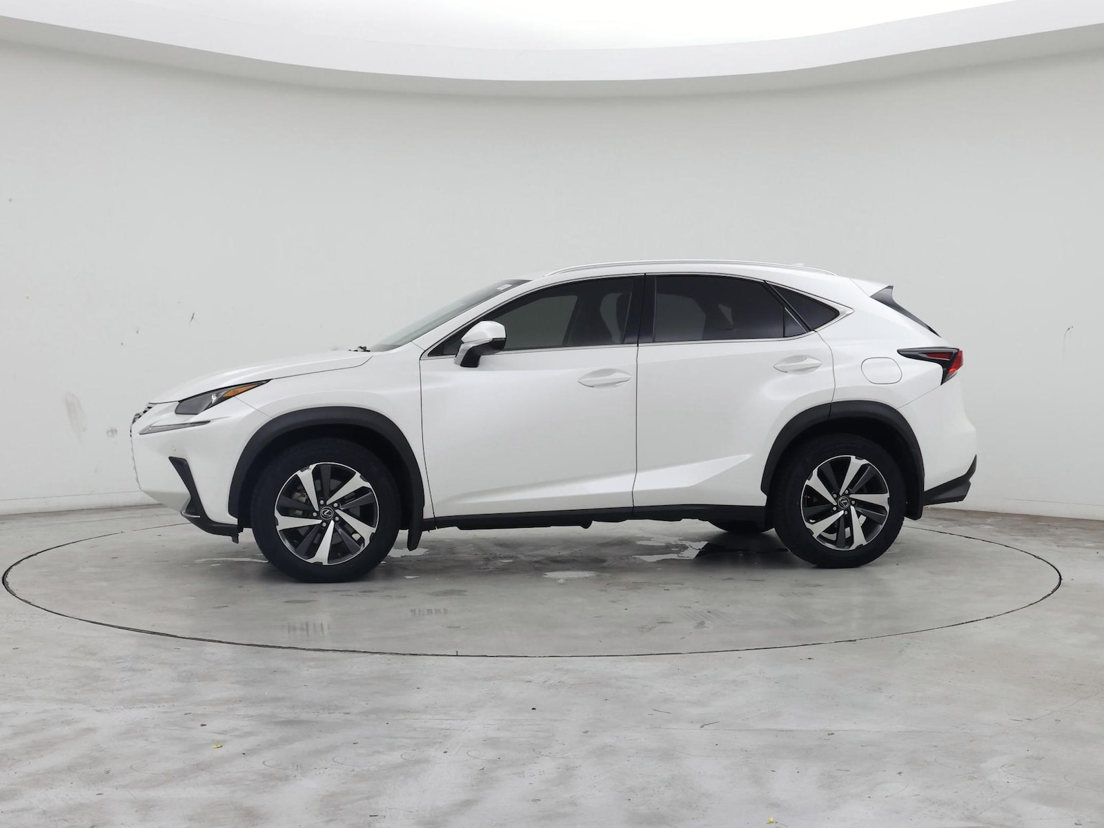 2020 Lexus NX 300 - Photo 4