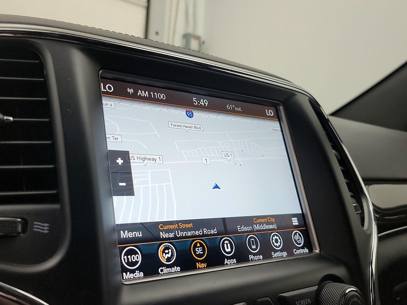 2018 Jeep Grand Cherokee Overland - Photo 15