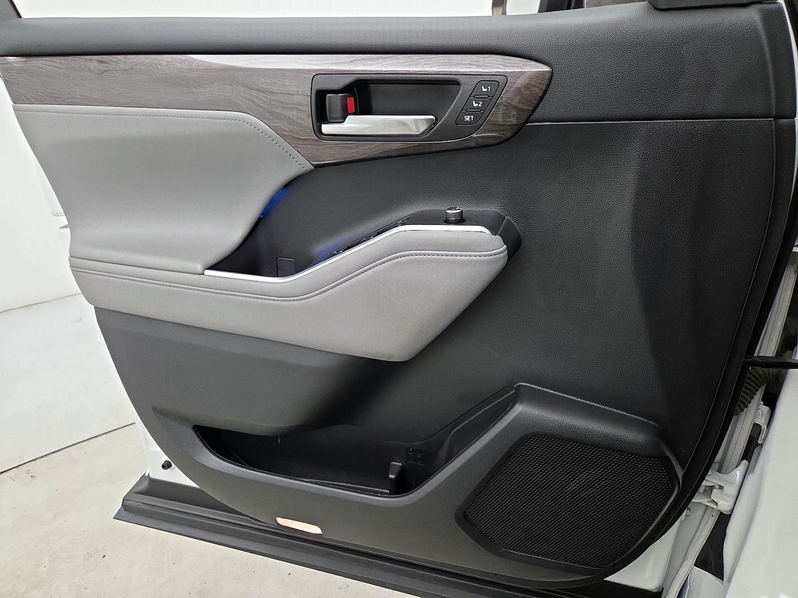 2022 Toyota Highlander Platinum - Photo 13