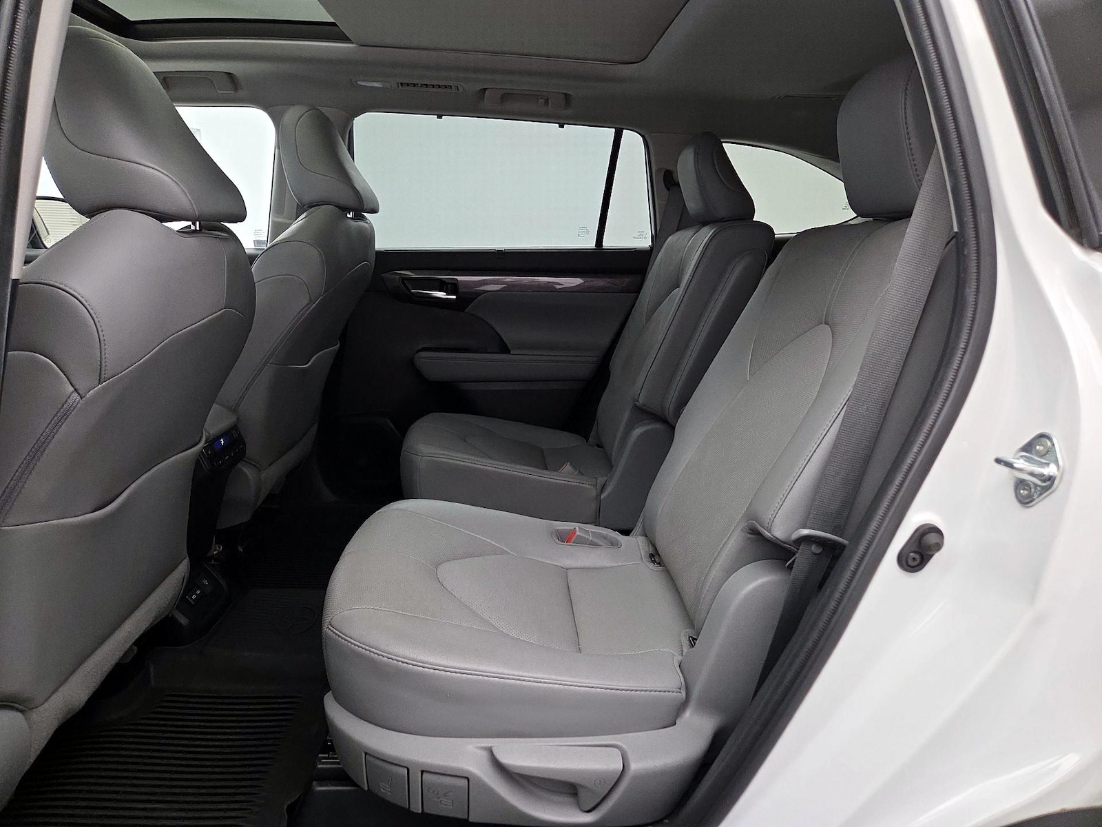 2022 Toyota Highlander Platinum - Photo 22