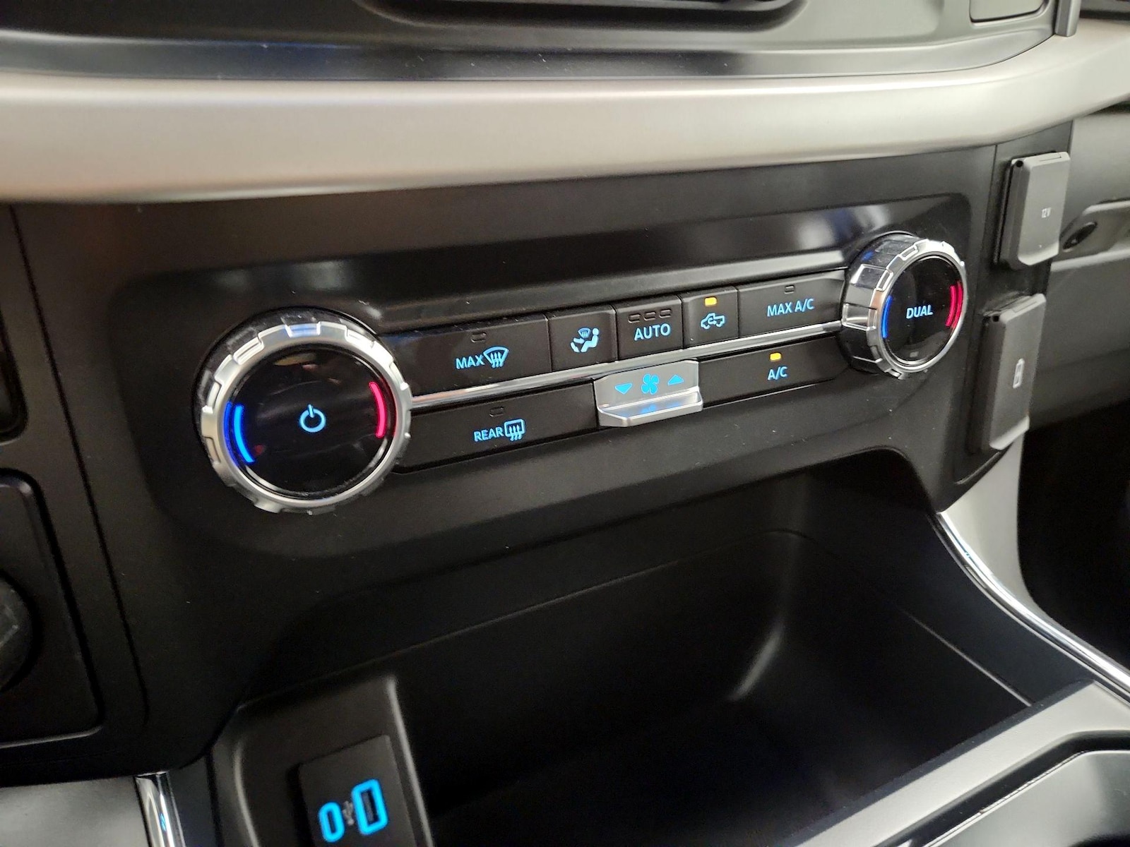 2023 Ford F-150 XLT - Photo 18