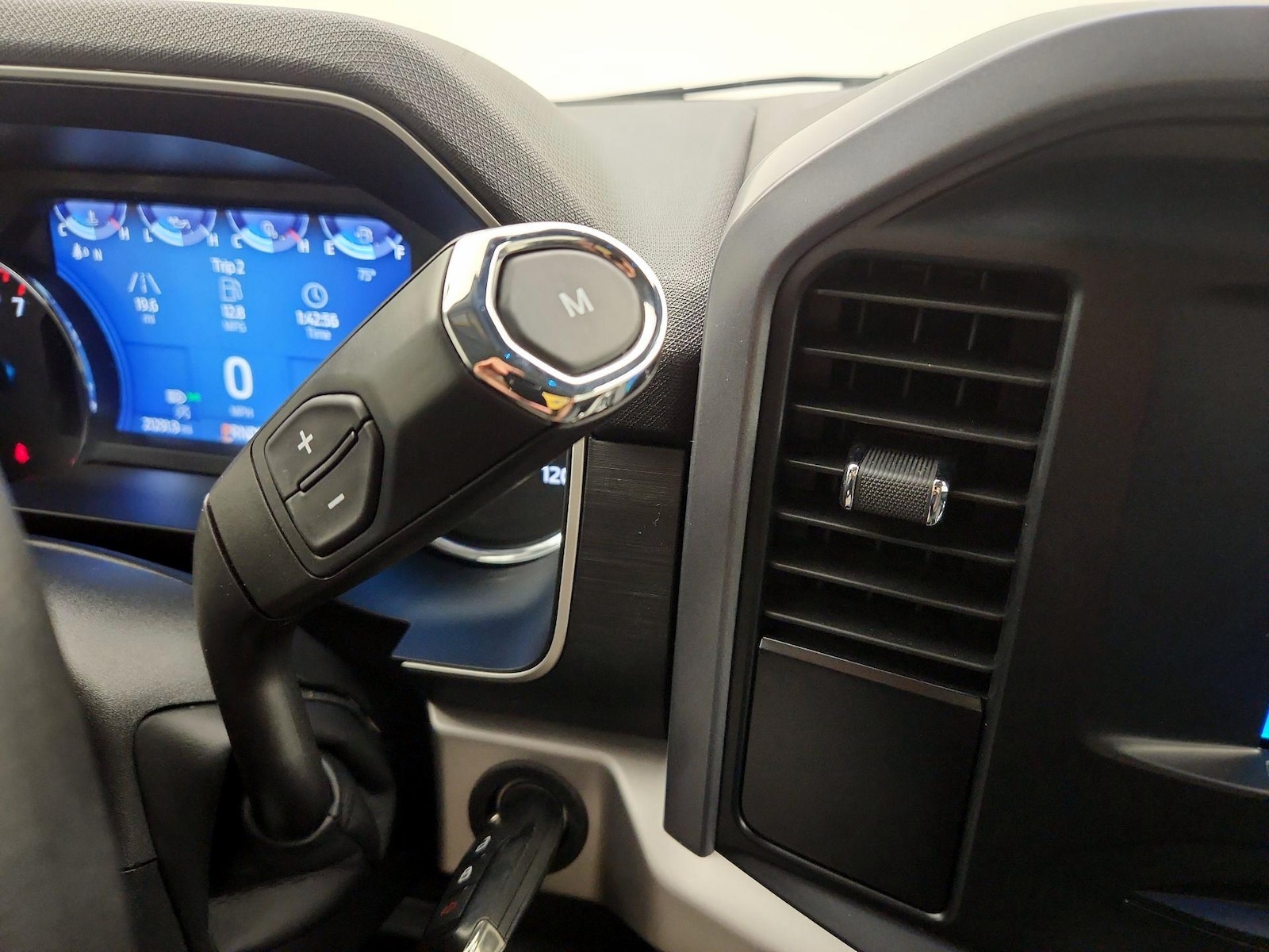 2023 Ford F-150 XLT - Photo 19