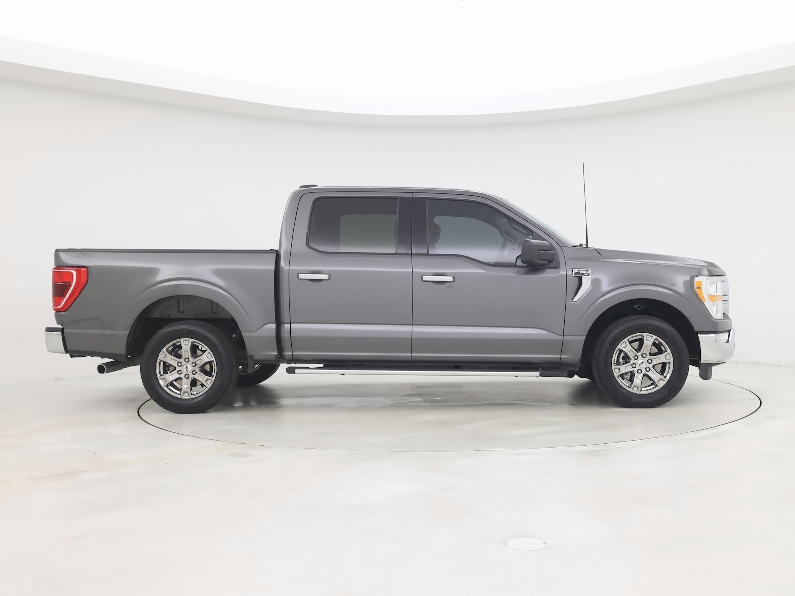 2023 Ford F-150 XLT - Photo 8