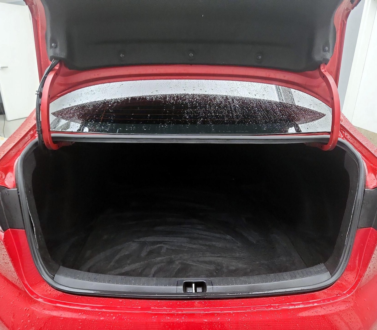 Trunk/Cargo (Seats Up)