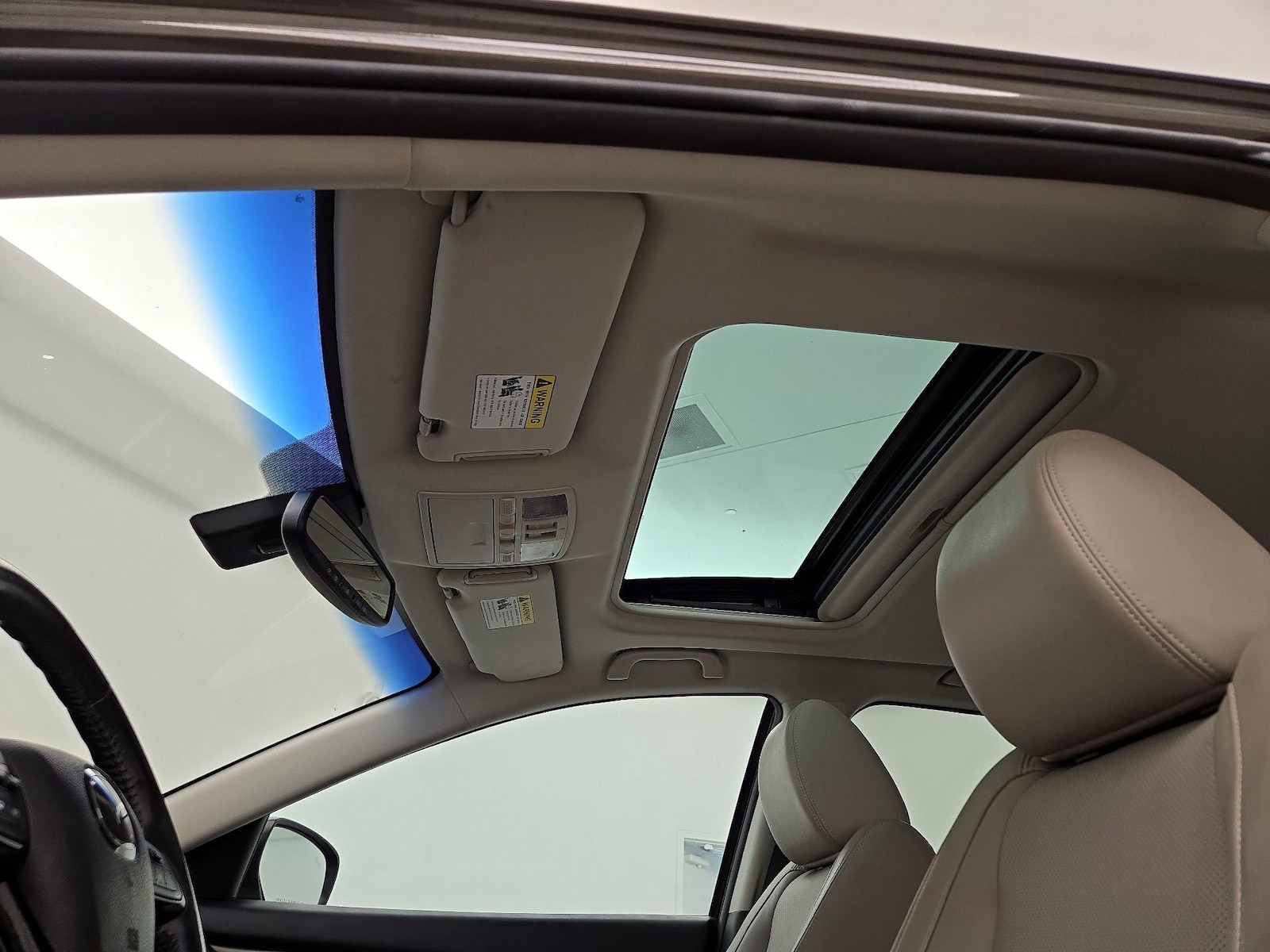 Sunroof(s) & Overhead Airbags