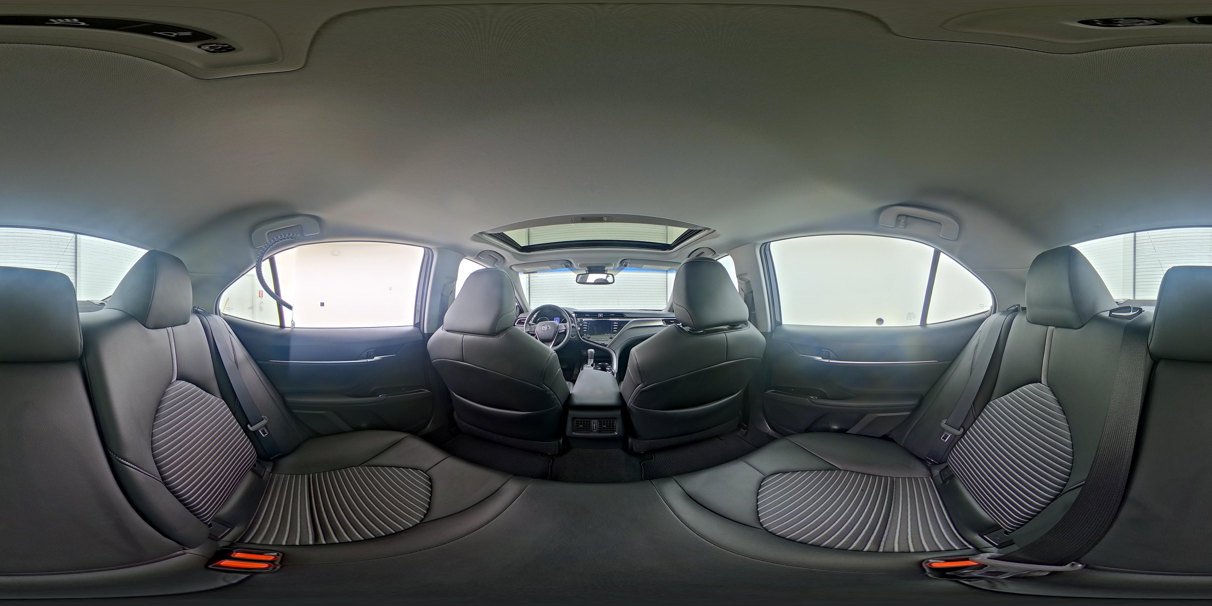 2018 Toyota Camry SE - Photo 26
