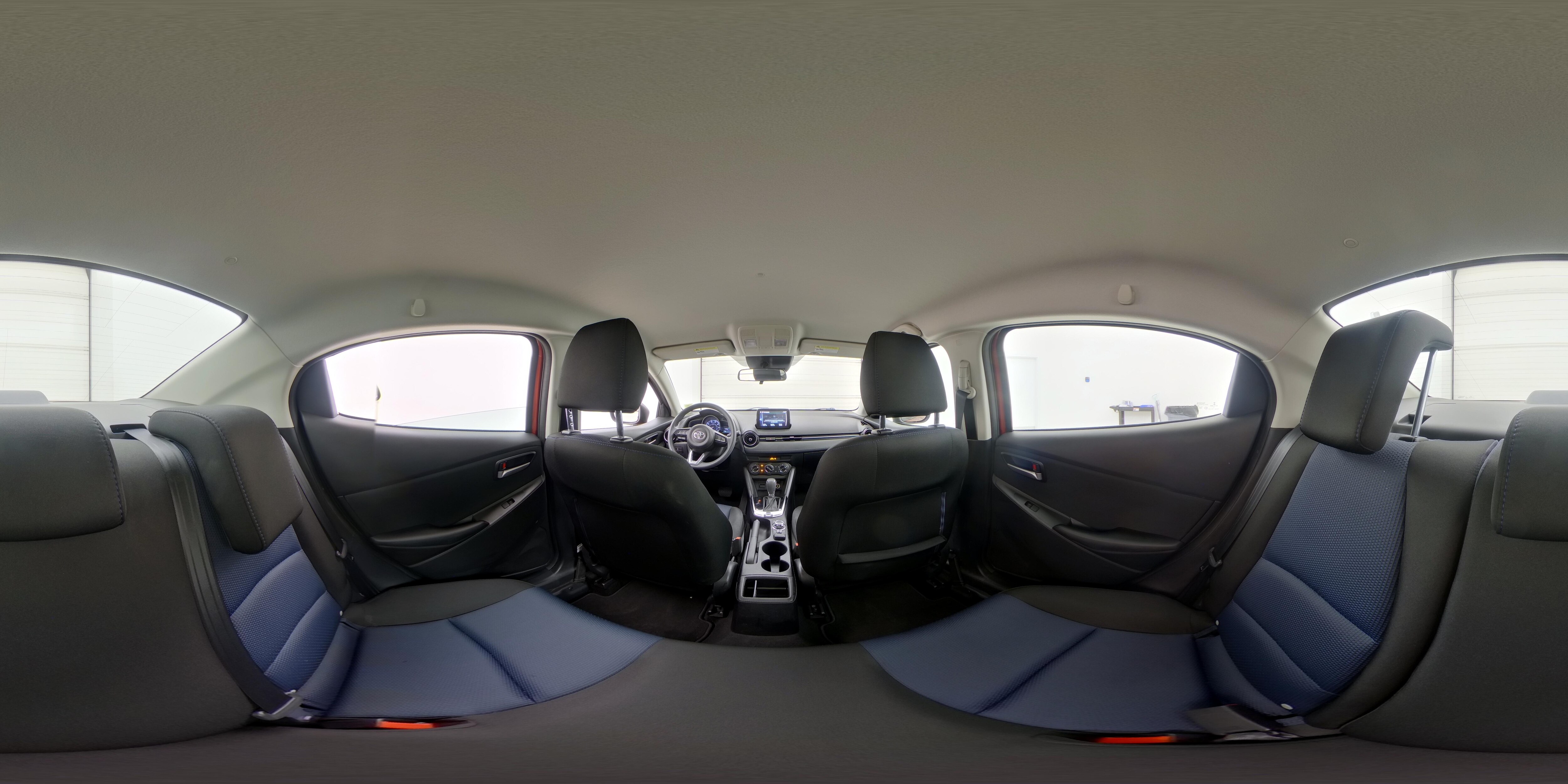 2019 Toyota Yaris LE - Photo 25