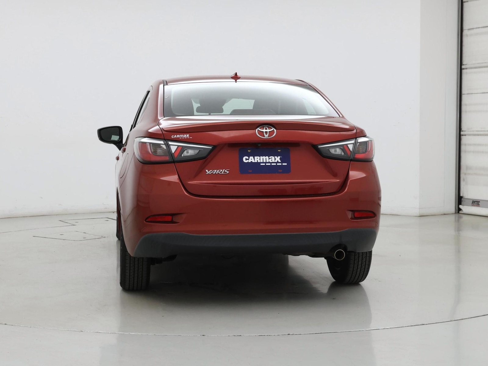 2019 Toyota Yaris LE - Photo 7