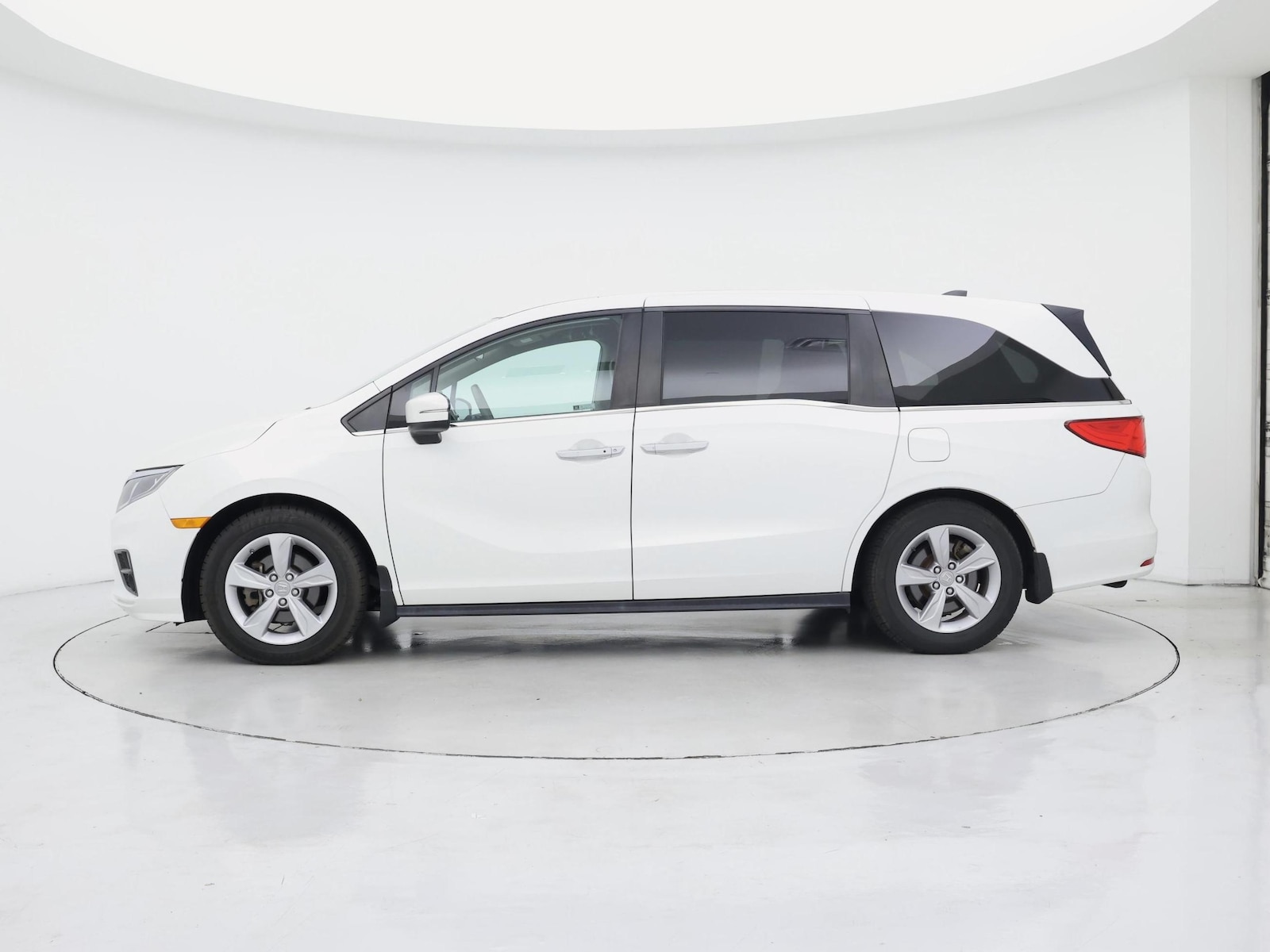 2020 Honda Odyssey EX - Photo 4