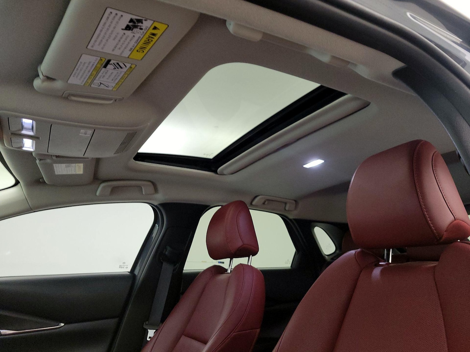 Sunroof(s) & Overhead Airbags