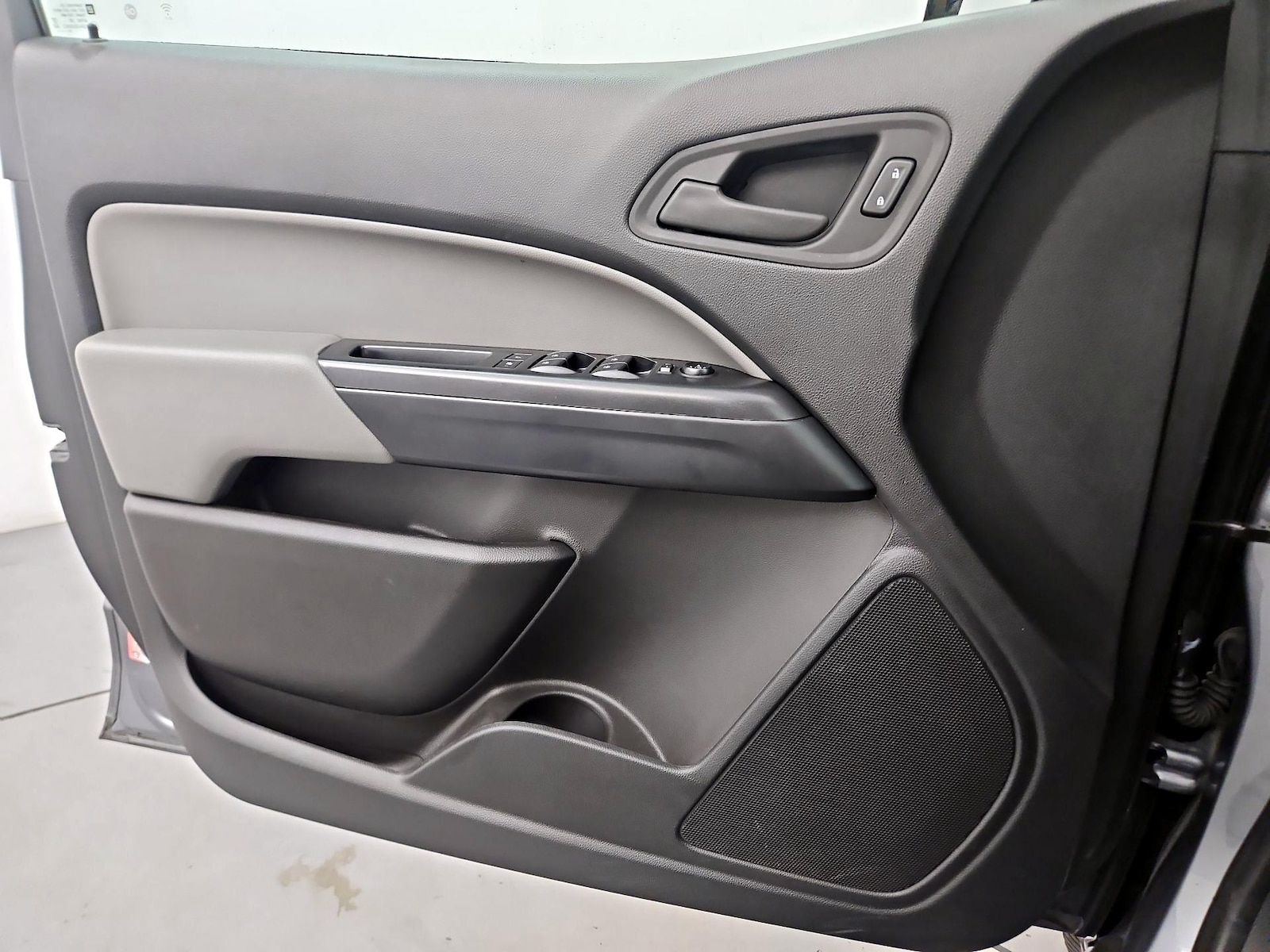 2022 Chevrolet Colorado Work Truck - Photo 13