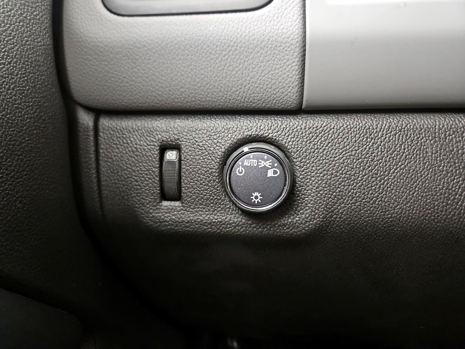 2022 Chevrolet Colorado Work Truck - Photo 14