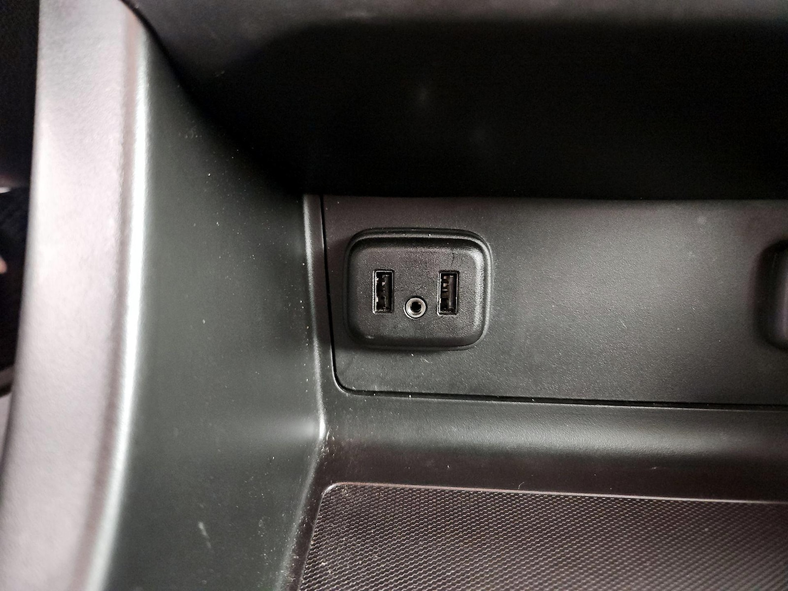 2022 Chevrolet Colorado Work Truck - Photo 19