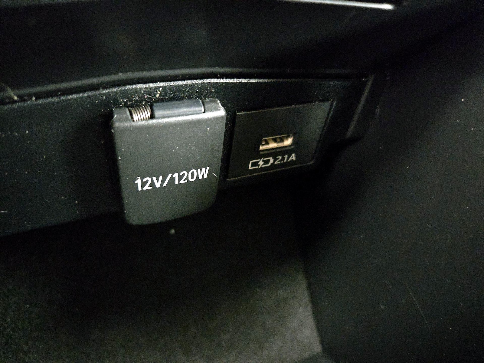 2021 Toyota Corolla LE - Photo 19