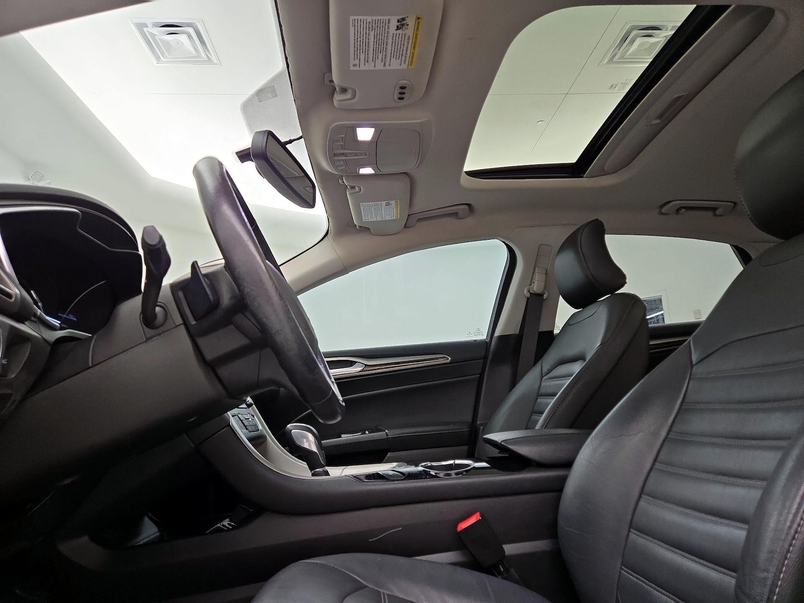 Sunroof(s) & Overhead Airbags