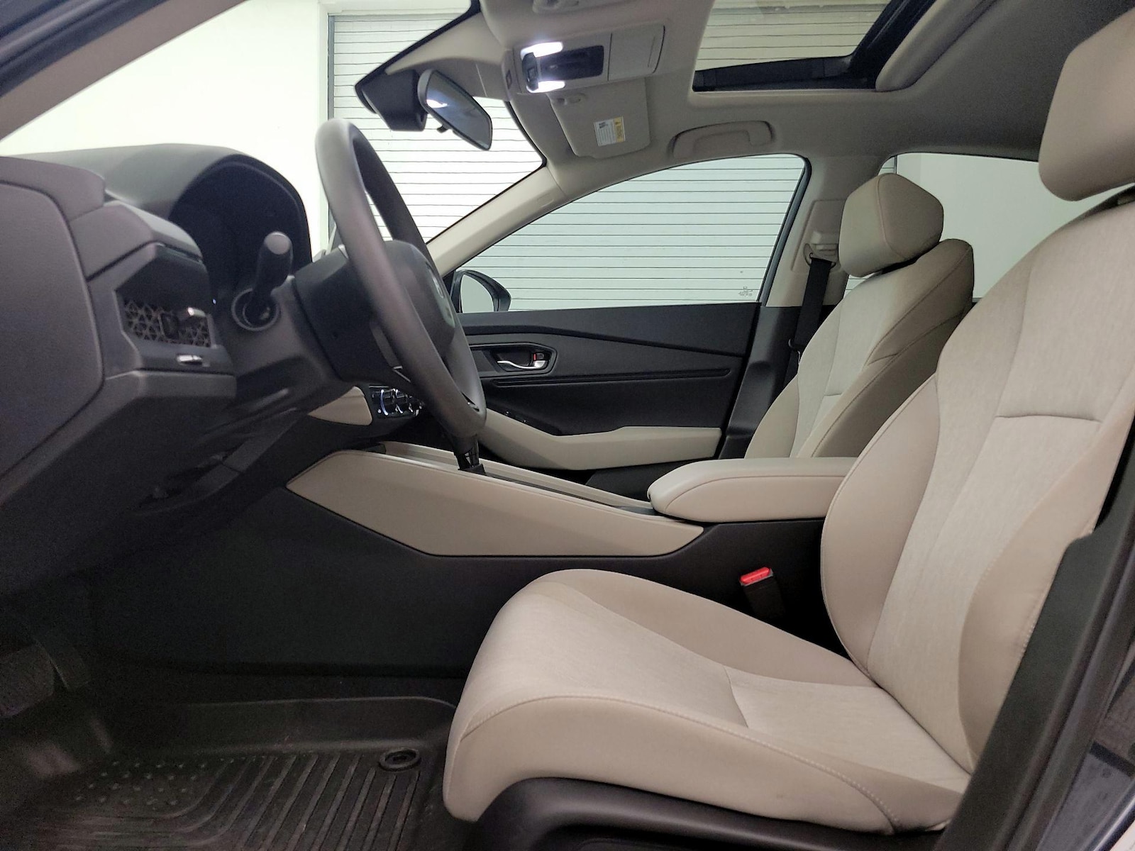 2025 Honda Accord SE - Photo 12