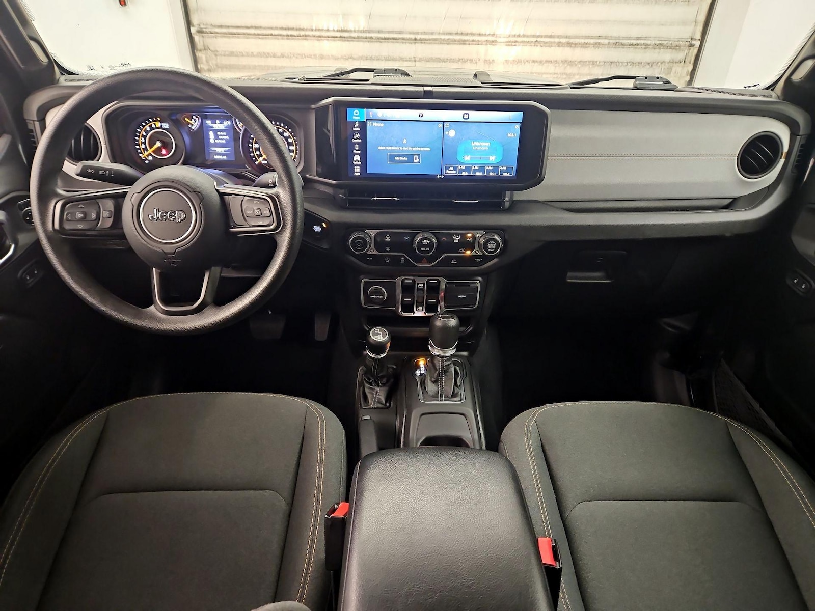 Apple CarPlay® & Android Auto™
