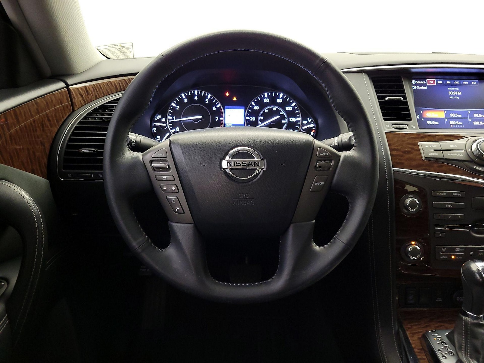 2018 Nissan Armada SV - Photo 11