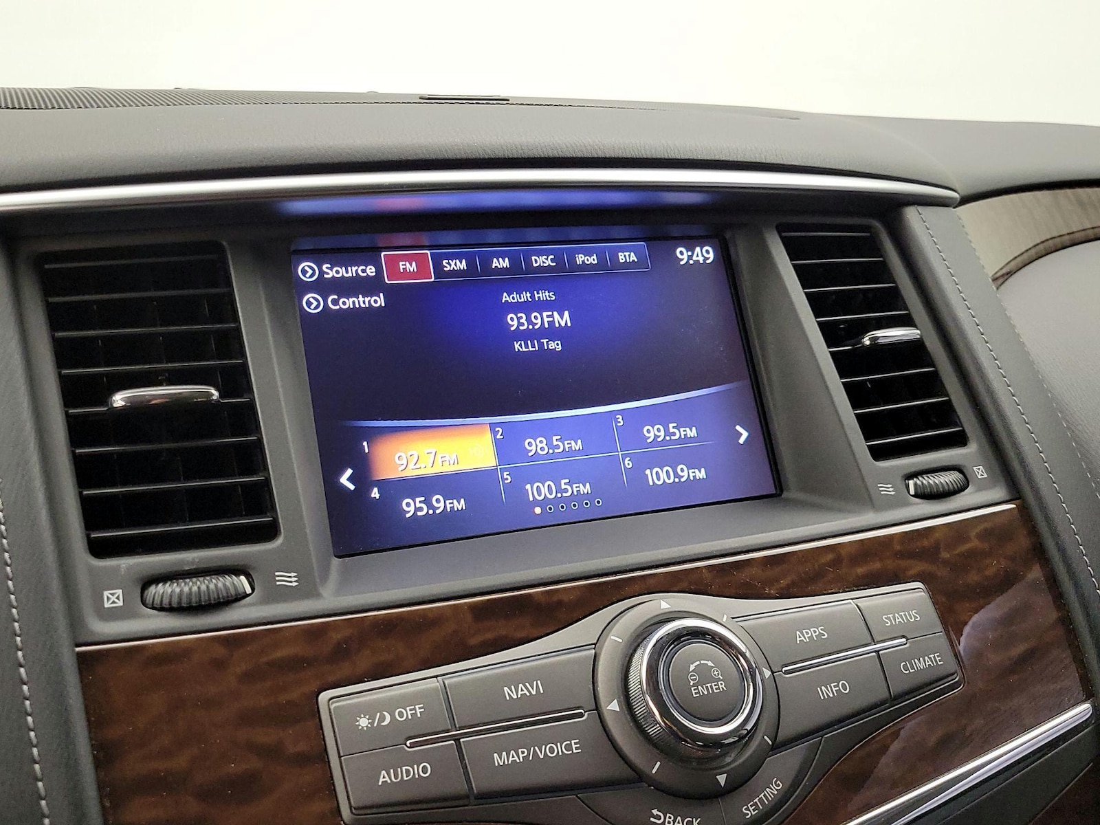 2018 Nissan Armada SV - Photo 16