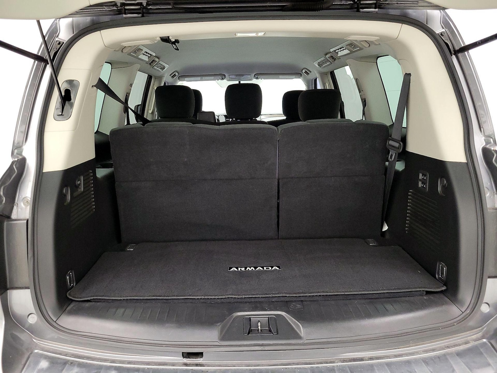 2018 Nissan Armada SV - Photo 22