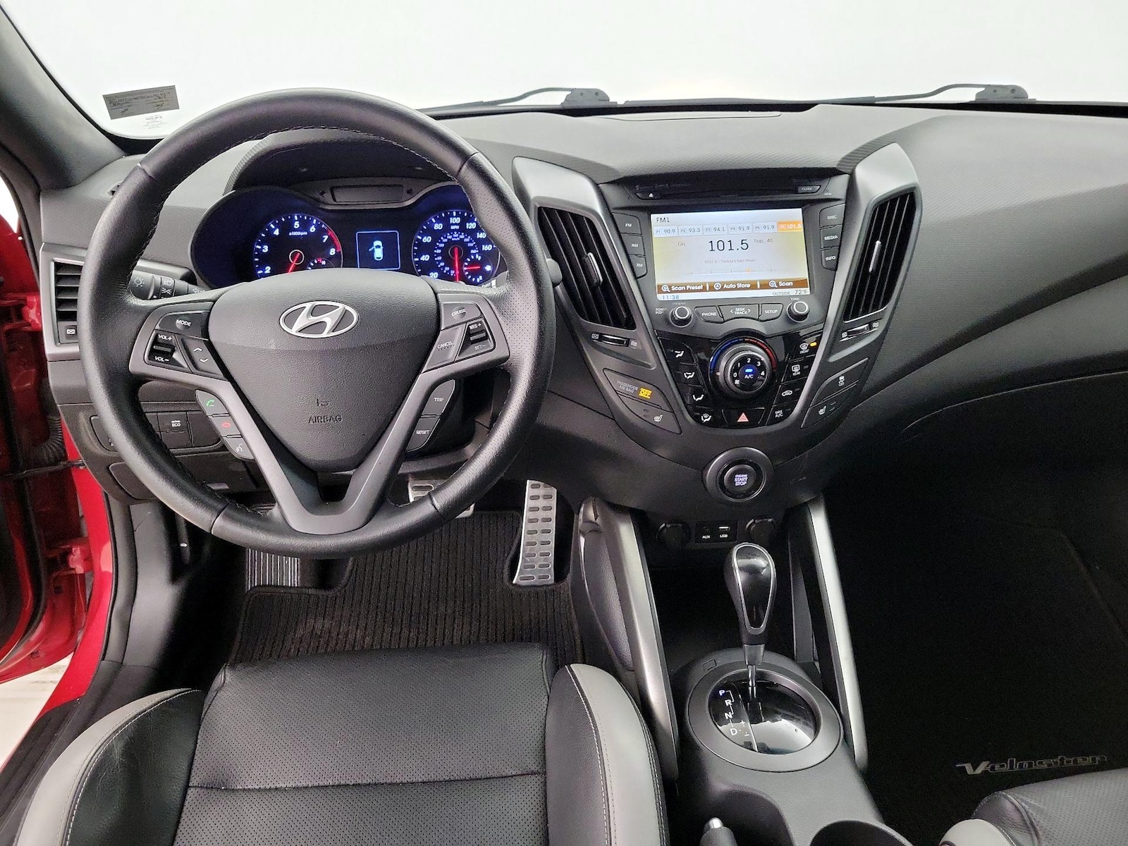 2016 Hyundai Veloster Base - Photo 10